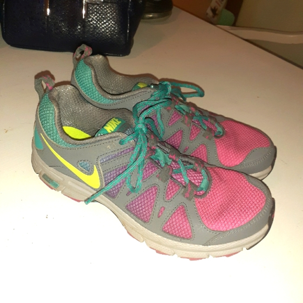 Nike Flex Sneakers